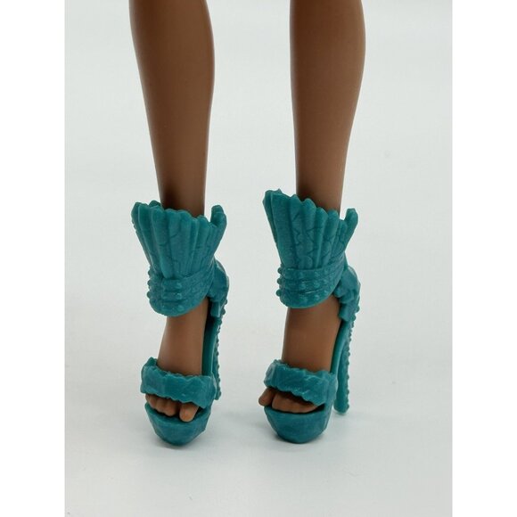 Monster High Doll Catty Noir Boo York City Schemes 2015 Teal Shoes Heels - Picture 1 of 3